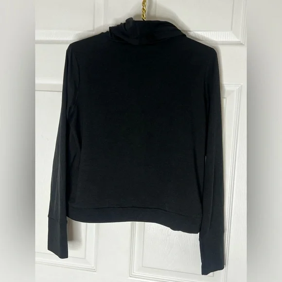 VUORI Halo Essential Hoodie Black Heather - Picture 4 of 7